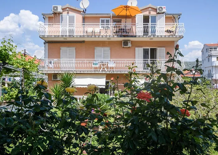 Vikeli Appartement Trogir