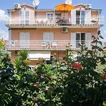 Vikeli Διαμέρισμα Τρογκίρ