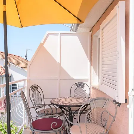Vikeli Trogir