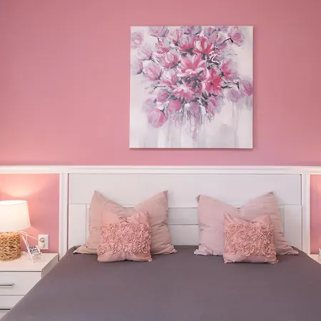 Vikeli 公寓 特罗吉尔