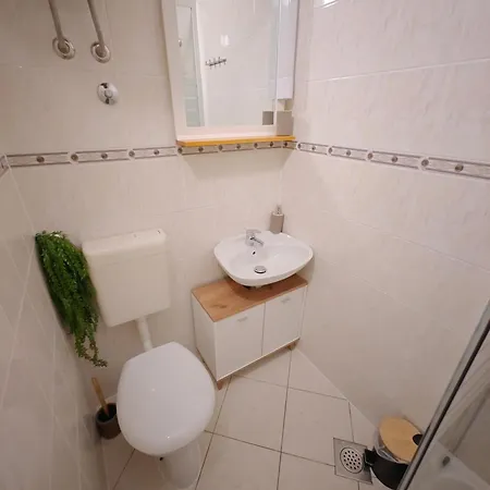 Vikeli Apartment *