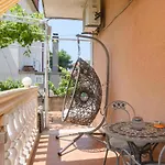 Vikeli Apartment *